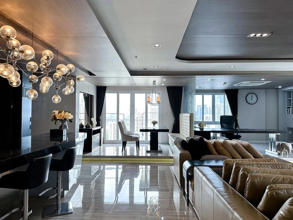 For rent, AP City Smart Sukhumvit 18, very large room, luxuriously decorated with built-in furniture, with quality furniture, book now.