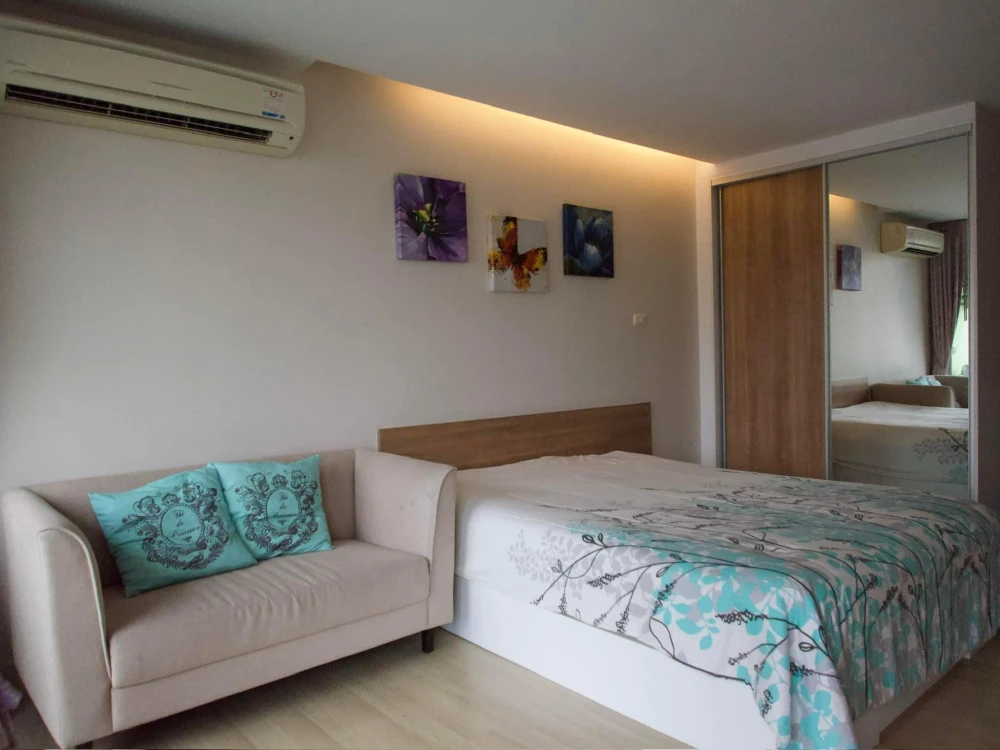 For rent: Emerald Residence Ratchada, 8th floor, Building A, quiet atmosphere, very suitable for relaxation. Must book.