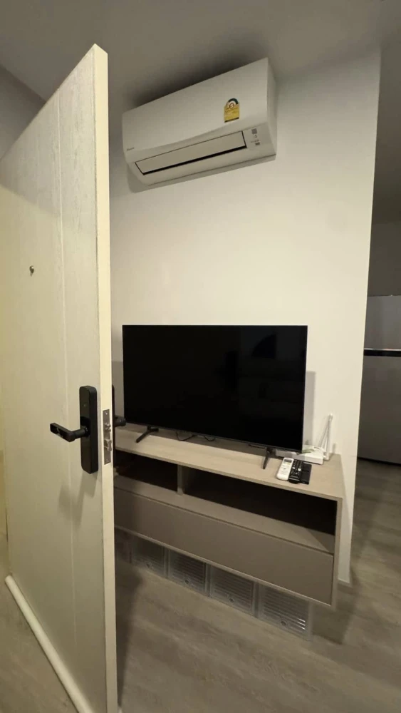 For rent, Elio Sathorn-Wutthakat, beautiful room, fully furnished, book now, urgently.