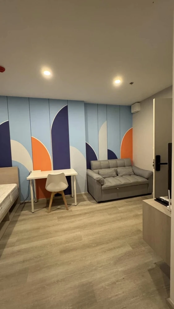 For rent, Elio Sathorn-Wutthakat, beautiful room, fully furnished, book now, urgently.