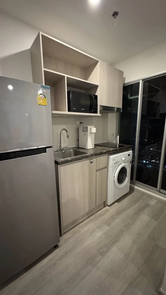 For rent, Elio Sathorn-Wutthakat, beautiful room, fully furnished, book now, urgently.