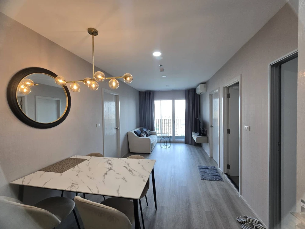 For sale/rent Elio Sathorn Wutthikarn, high floor unit, spacious and comfortable, fully furnished with complete amenities. Book now, don't miss out!!!
