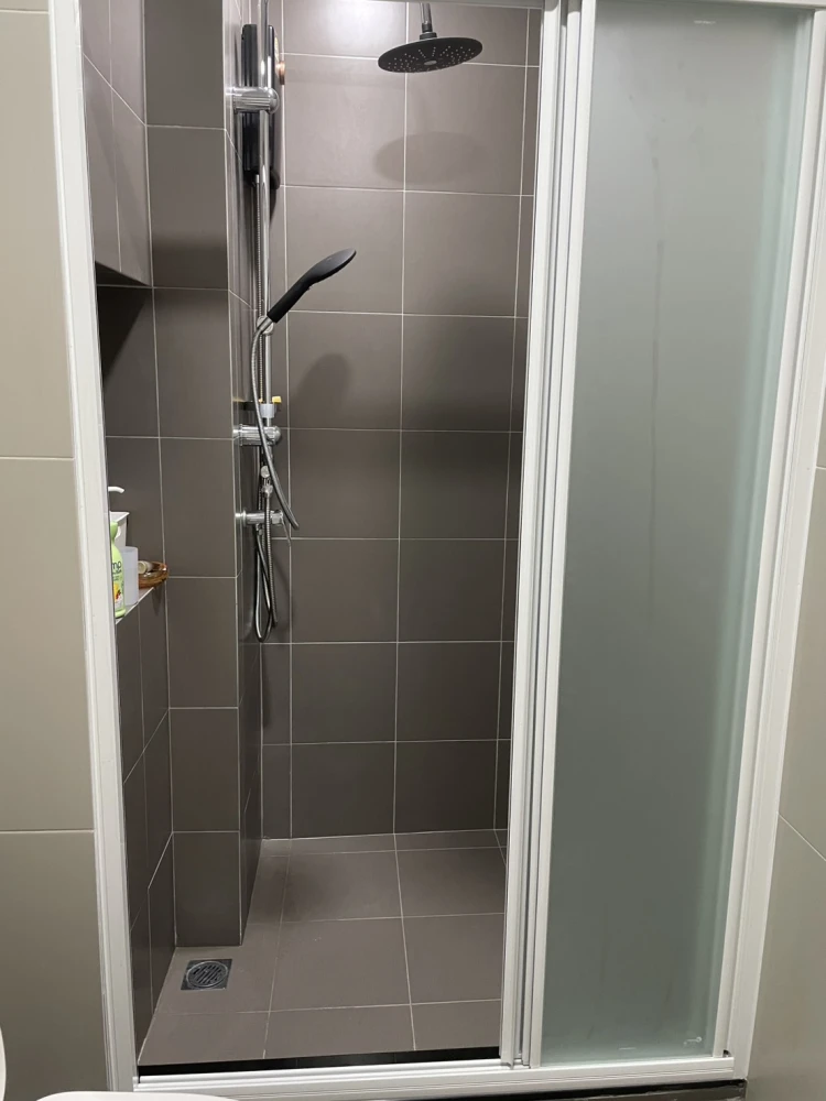 For sale/rent Elio Sathorn Wutthikarn, high floor unit, spacious and comfortable, fully furnished with complete amenities. Book now, don't miss out!!!