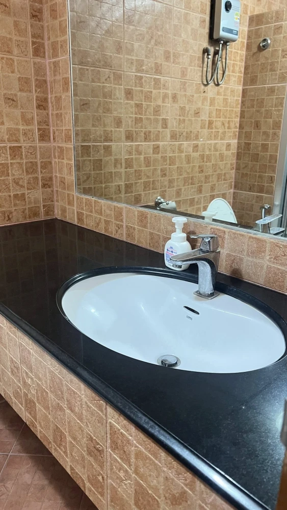 For rent, SV City Rama 3, outside view, very beautiful at night, breezy room, good ventilation, this price is a must-have.