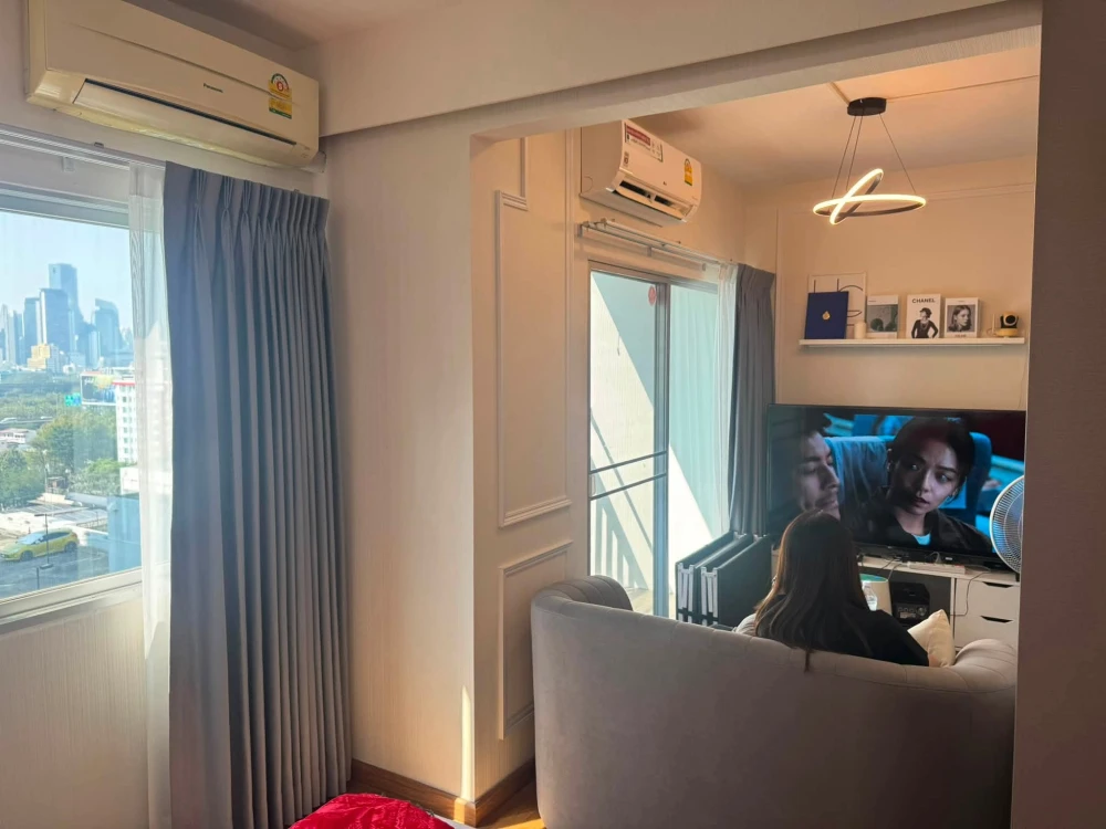 For rent: A Space Asoke-Ratchada, Building F, 12th floor (12A), city view, unobstructed, fully furnished, ready to move in.