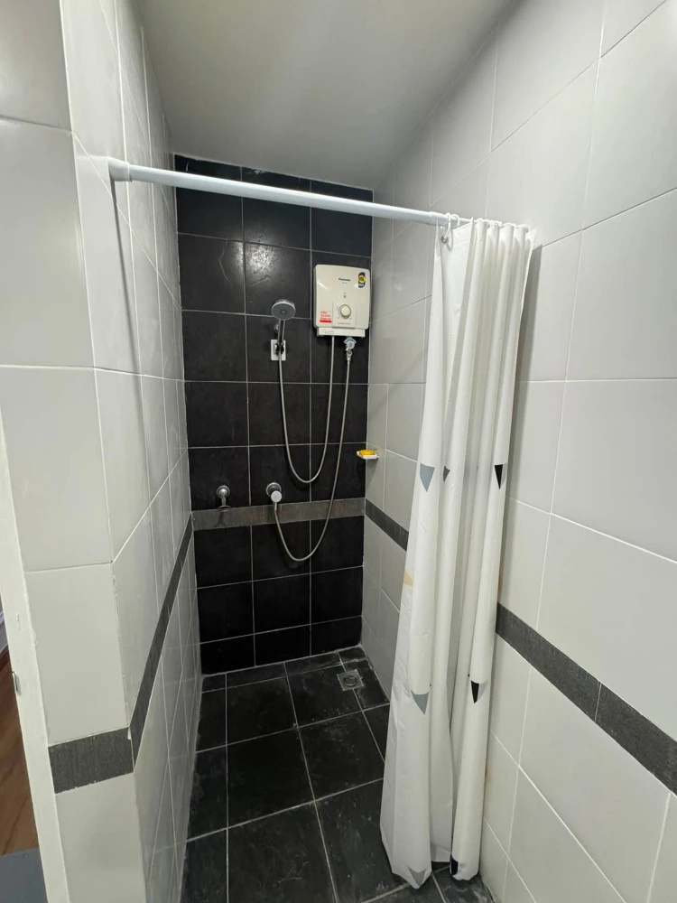 For rent: A Space Asoke-Ratchada, Building F, 12th floor (12A), city view, unobstructed, fully furnished, ready to move in.