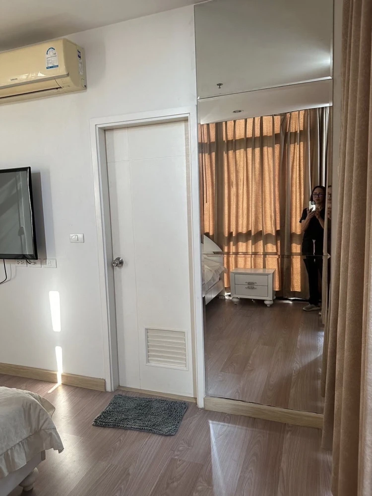 For rent: Astro Condominium, 29th floor, very high, 3 bedrooms, 2 bathrooms, can accommodate many people, book now before it's gone.