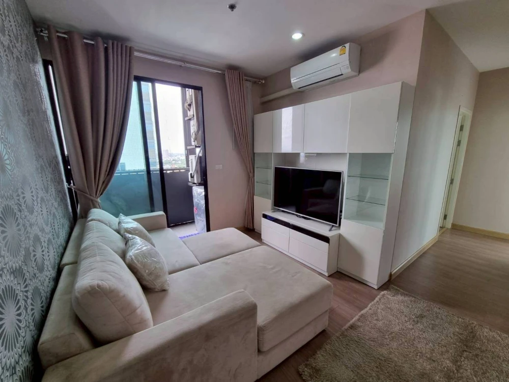 For rent, Astro Condominium, corner room, Muang Thong Thani view side, don't miss it.