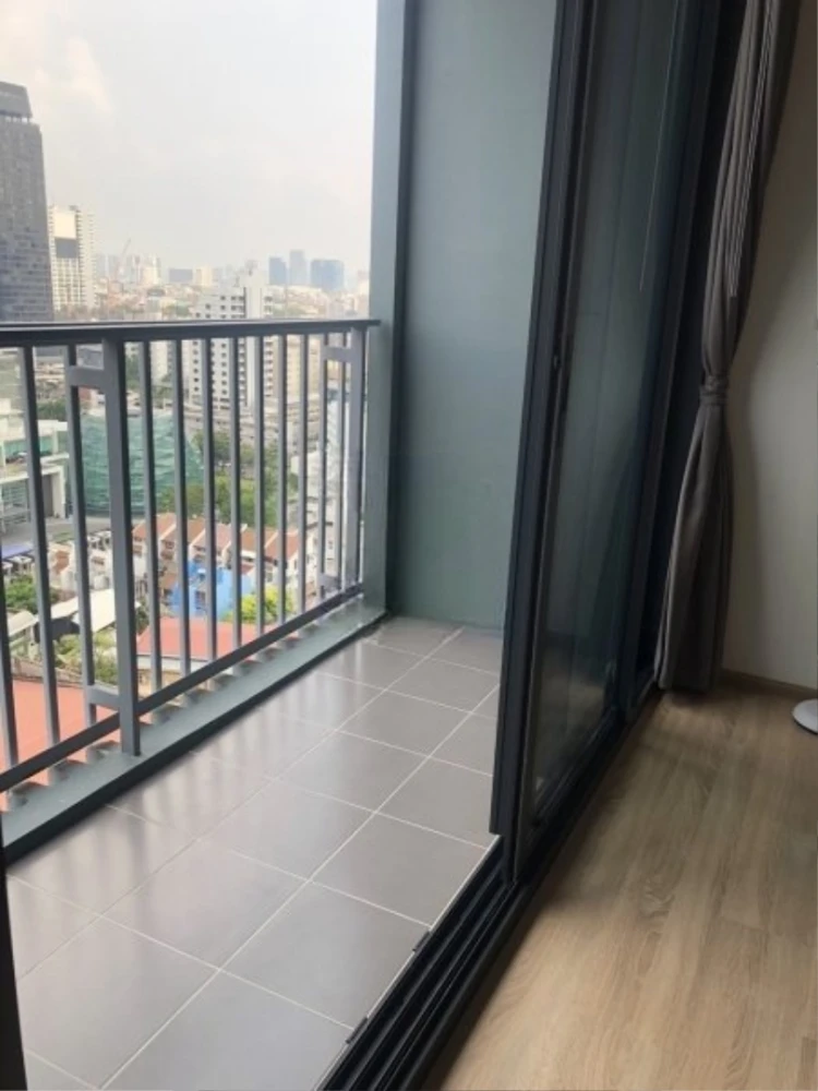 For rent: XT Phaya Thai. Beautiful room with great view, ready to move in, fully furnished, excellent facilities, close to the BTS. Book now!