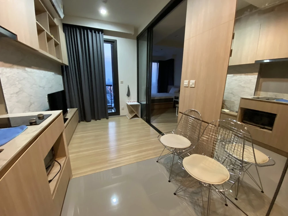 For rent, M Chatuchak, 20th floor, fully furnished, interested in owning, hurry and reserve now, urgently.