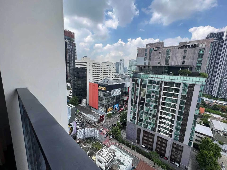 For rent, M Thonglor Ten, 1 bedroom, warm and comfortable, with quality mattress, pets allowed, must book.