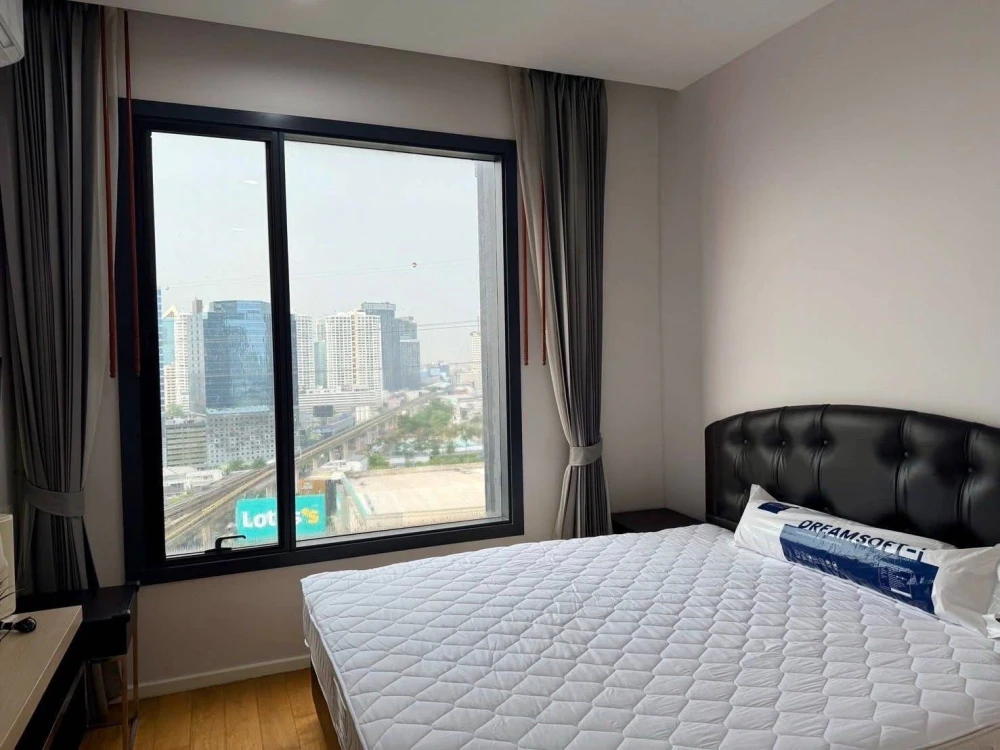 For rent: M Ladprao, 15th floor, electrical appliances and furniture included, just come and move in.