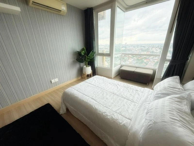 For rent!! M Society Condominium, 28th floor, Building A, beautiful room, fully furnished, ready to move in, don't miss it!!