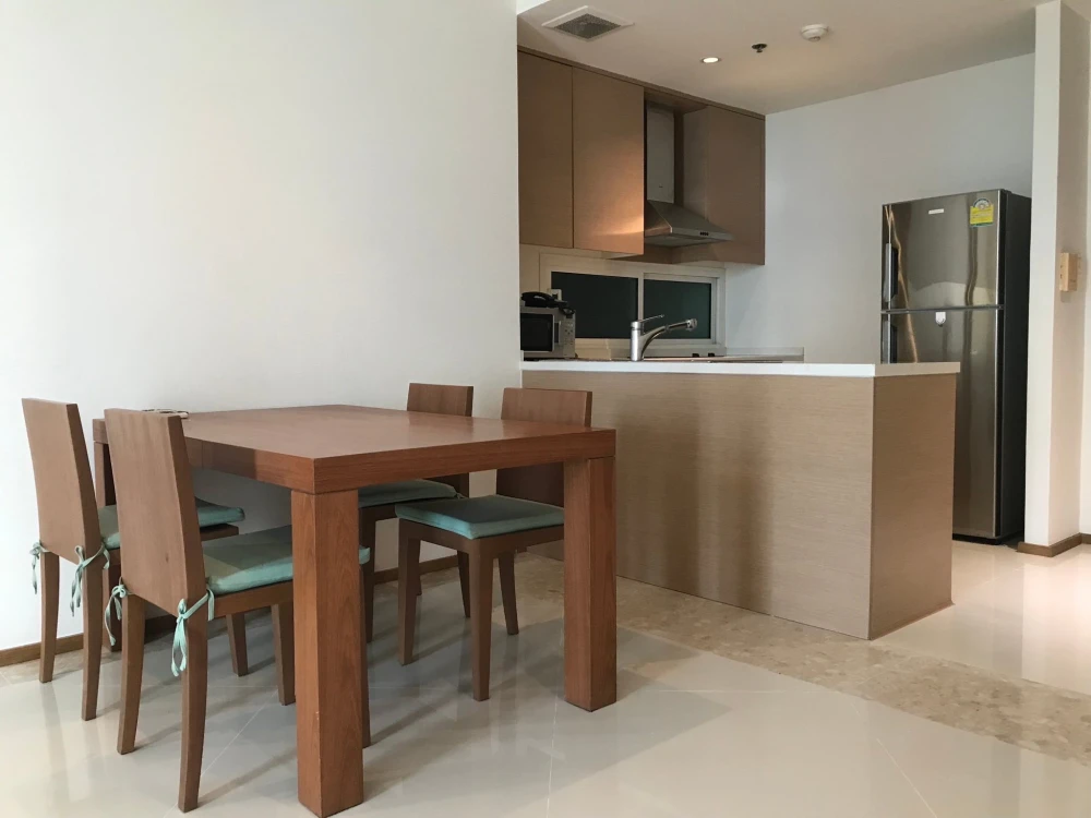 For rent: Empire Place Sathorn - Narathiwat. The room is decorated simply but livable. Feels like being at home. Very worth booking.