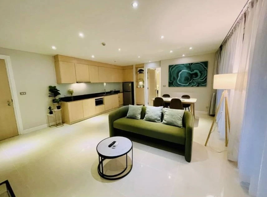 For rent: Grand Caribbean Resort Pattaya, 2 bedrooms, 2 bathrooms, 1st floor, back of the room, open to walk directly into the water park pool. If you