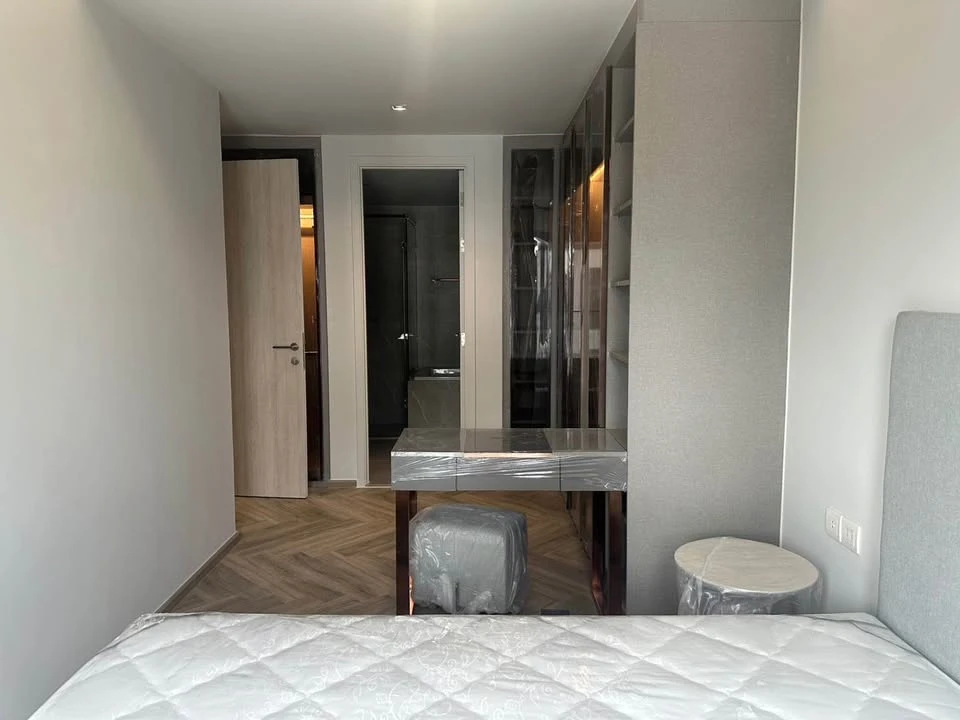 For rent: Chapter Thonglor 25, 2 Beds 2 Baths, fully furnished, just bring your bags and move in.