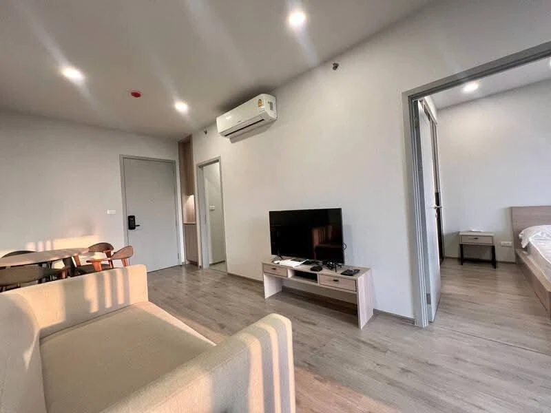 For rent: Chapter One Flow Bang Pho, 38th floor, beautiful Chao Phraya River view, relaxing atmosphere, very worth booking.