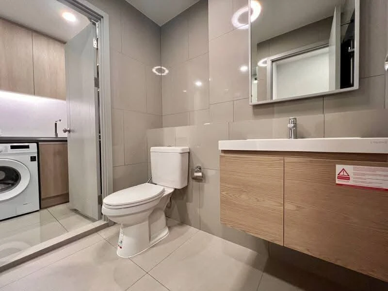 For rent: Chapter One Flow Bang Pho, 38th floor, beautiful Chao Phraya River view, relaxing atmosphere, very worth booking.