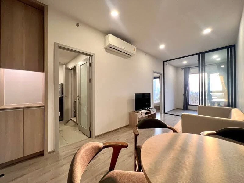 For rent: Chapter One Flow Bang Pho, 38th floor, beautiful Chao Phraya River view, relaxing atmosphere, very worth booking.
