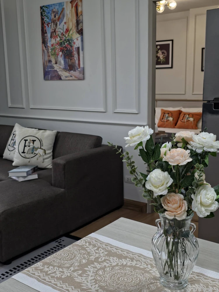 For rent: Chapter One Modern Dutch Condo, riverside, 60 sq.m., beautifully decorated. Book now!