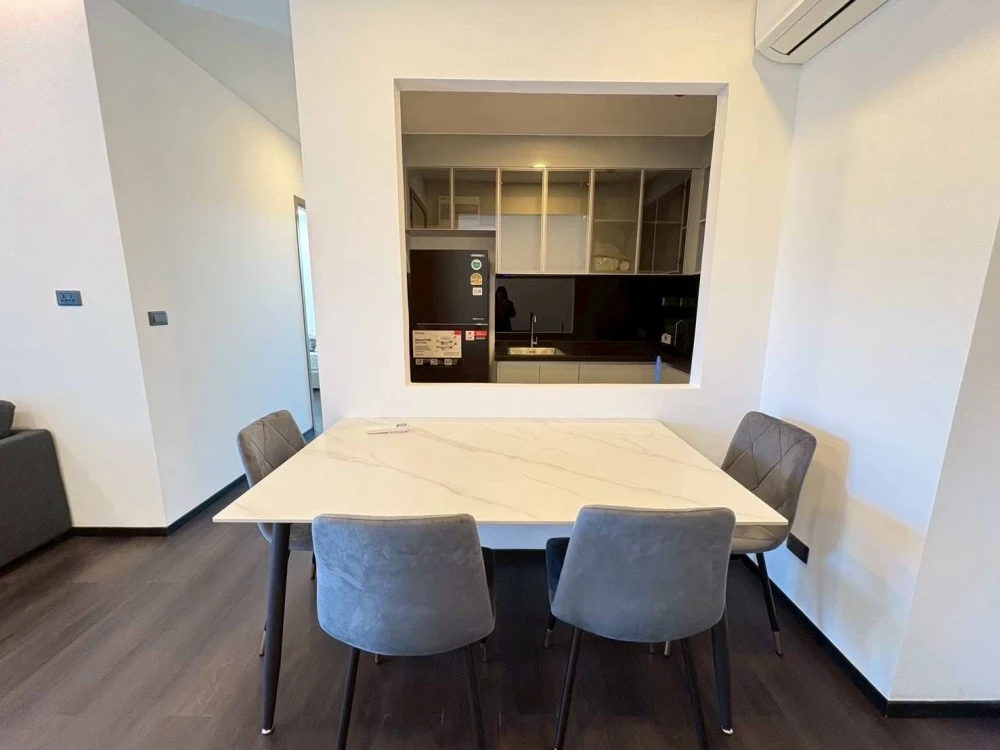 For rent: Sapphire Luxurious Condo, Rama 3. River view of the Chao Phraya River, peaceful and quiet atmosphere, yet conveniently located. Fully furnis