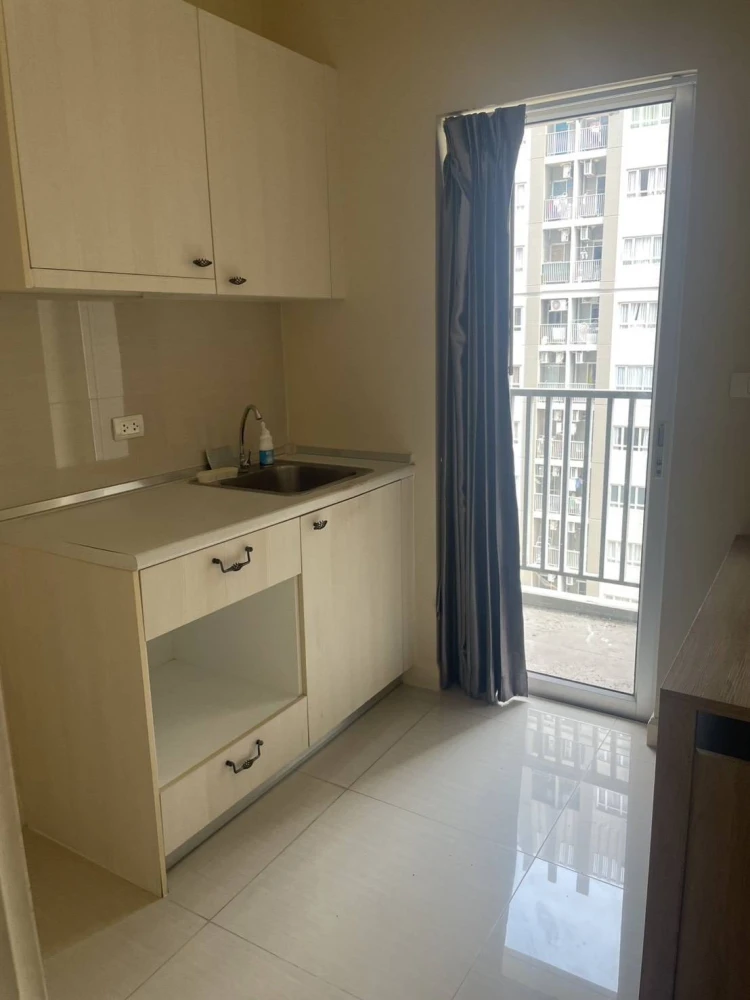 For rent: Manor Sanambinnam, 17th floor, Building B, with basic furniture. Hurry and reserve before you miss out.