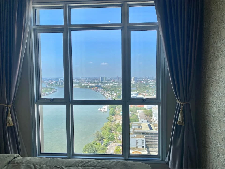 For sale/rent: Manor Sanambinnam, 35th floor, top floor of the condo, high ceiling, stunning river view. Hurry and reserve now!