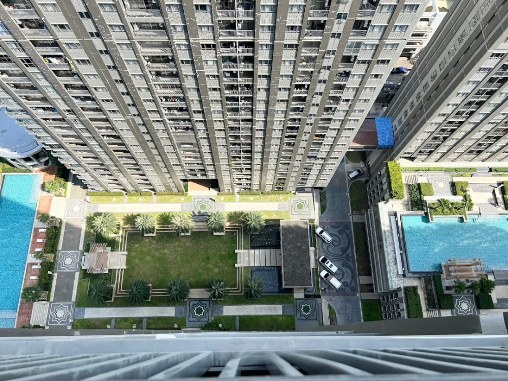 For rent: Manor Sanambinnam, Building C, 31st floor. Unobstructed view. Comfortable and spacious. Don't miss out!