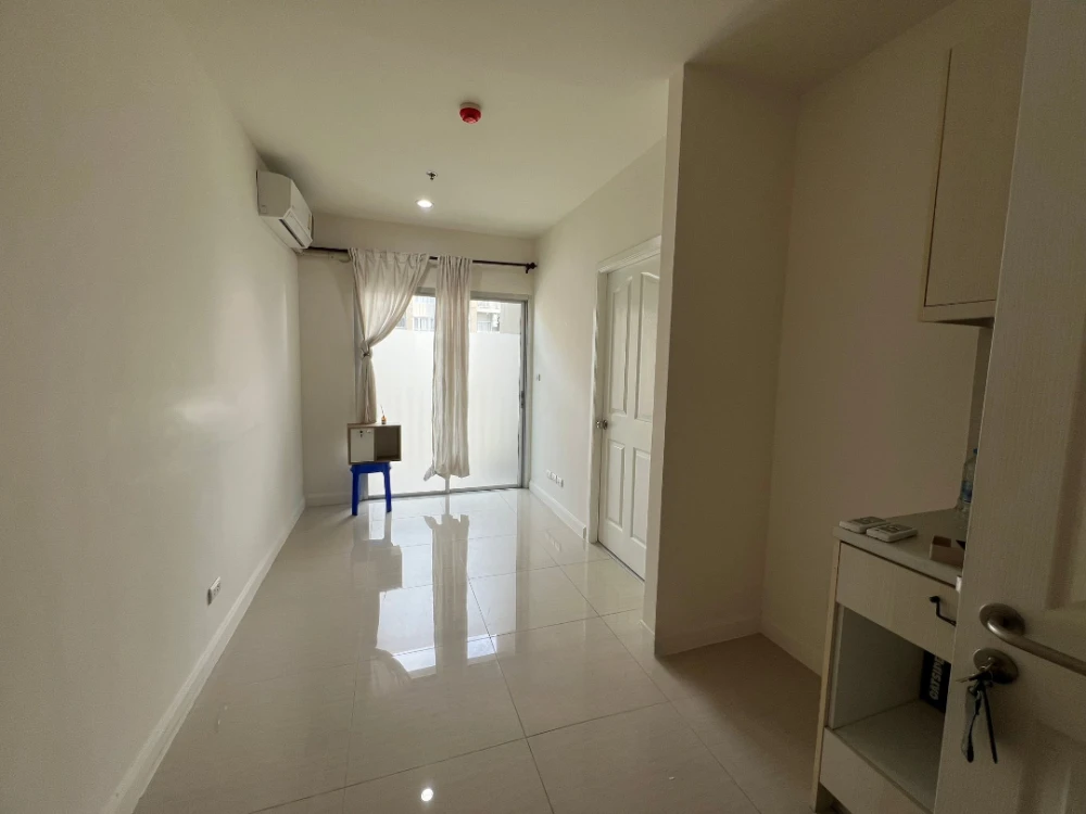 For rent: Manor Sanambinnam, Building C, 31st floor. Unobstructed view. Comfortable and spacious. Don't miss out!