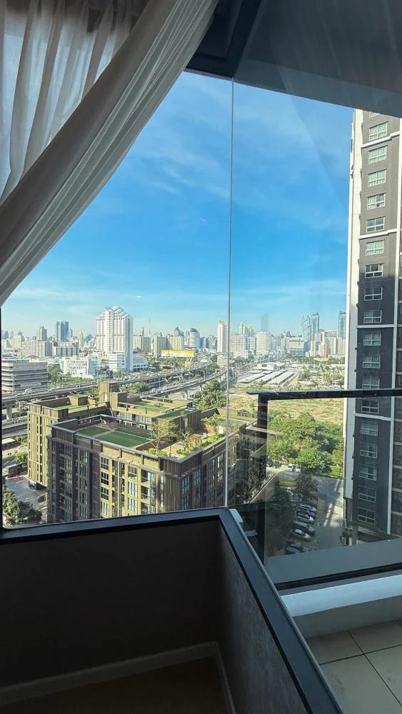 For rent: Landmark at MRT Station, 8th floor, 2-storey room, spacious, comfortable, fully furnished, ready to move in, hurry and book now.