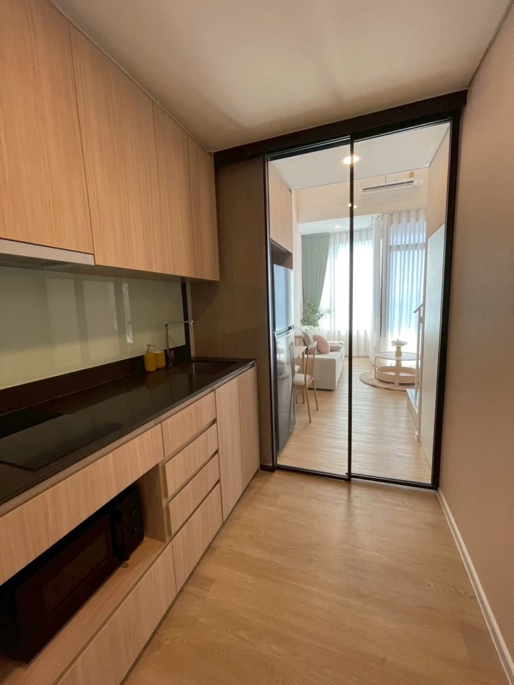 For rent: Landmark @ MRTA Station, DUPLEX unit, high floor, stunning city view, open-plan City View, Full Furniture.