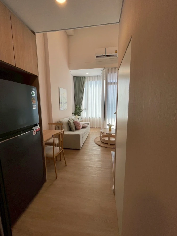 For rent: Landmark @ MRTA Station, DUPLEX unit, high floor, stunning city view, open-plan City View, Full Furniture.