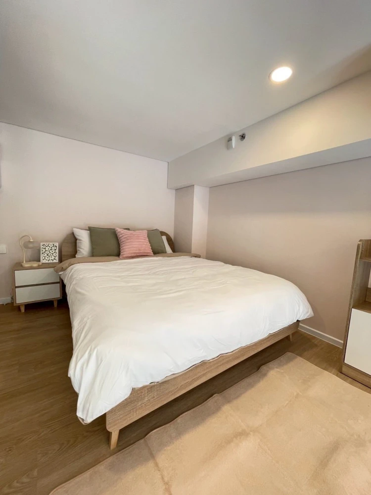 For rent: Landmark @ MRTA Station, DUPLEX unit, high floor, stunning city view, open-plan City View, Full Furniture.