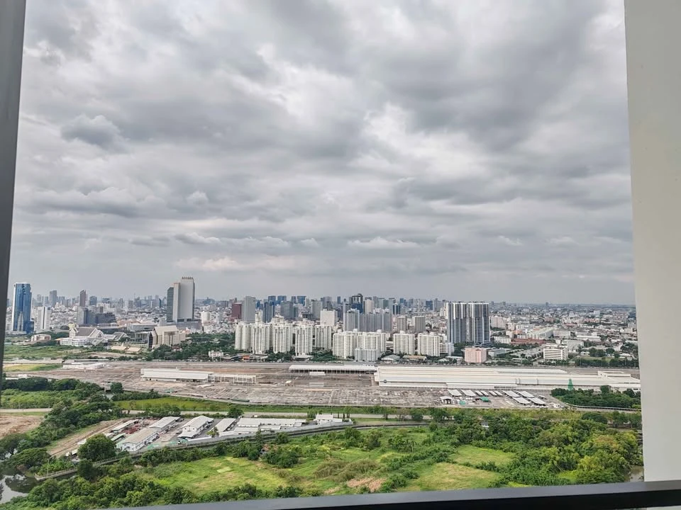 For rent: Landmark at MRT Station, beautiful room, high floor, excellent built-in furniture, complete electrical appliances