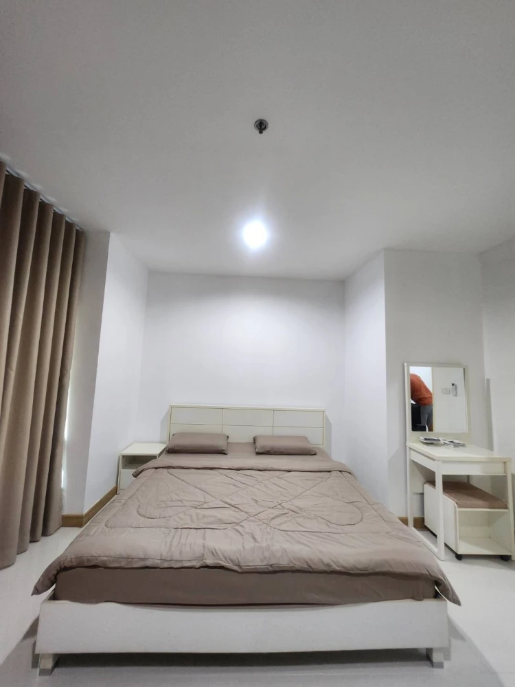 For rent: At City Sukhumvit 101/1, corner room, large area, quiet, good air, convenient with complete facilities