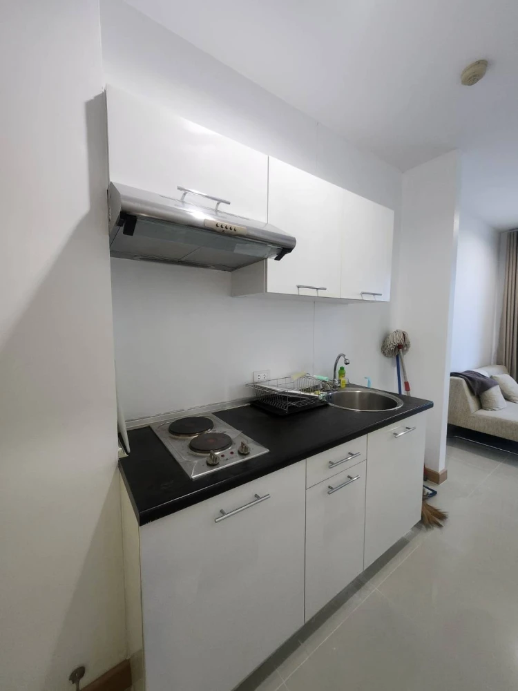 For rent: At City Sukhumvit 101/1, corner room, large area, quiet, good air, convenient with complete facilities