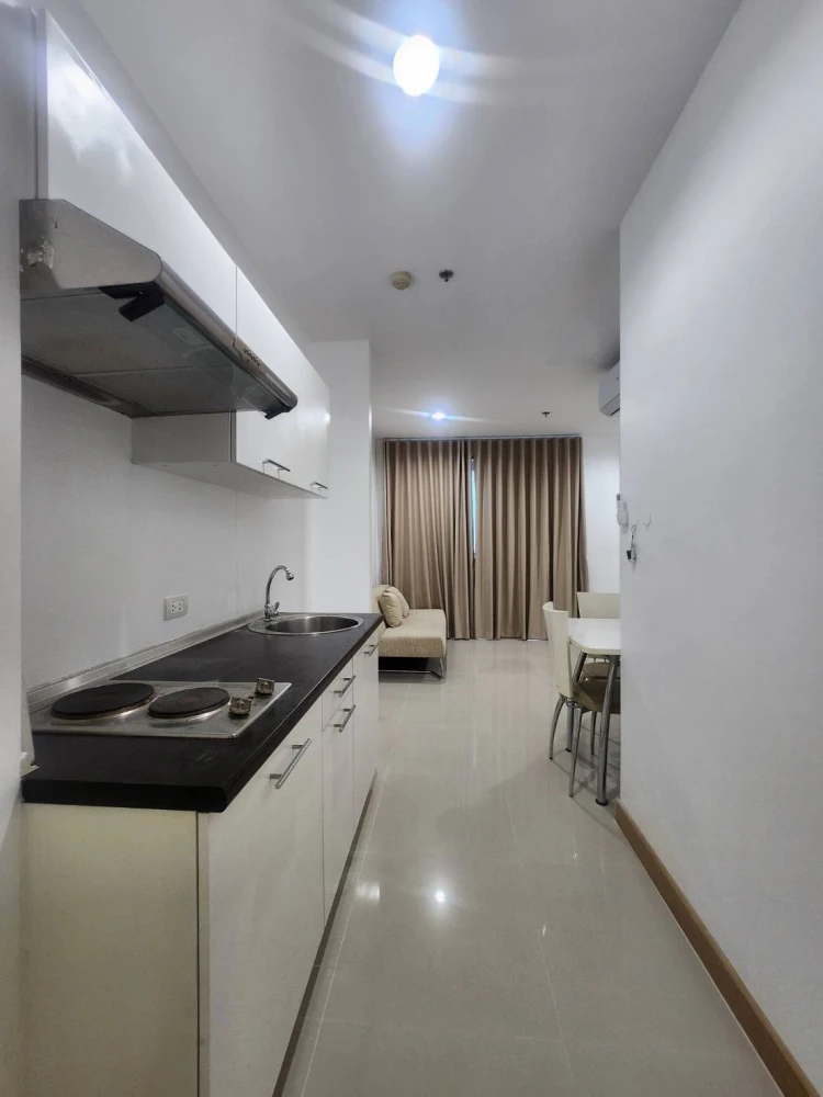 For rent: At City Sukhumvit 101/1, corner room, large area, quiet, good air, convenient with complete facilities