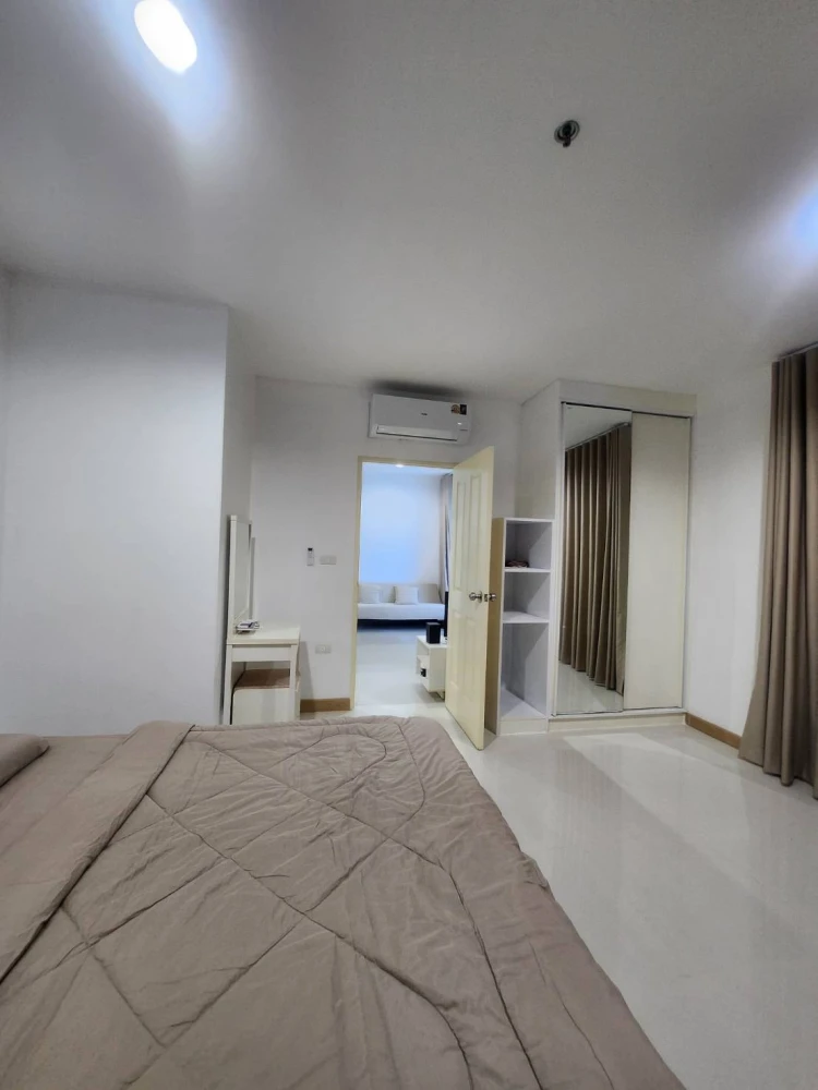 For rent: At City Sukhumvit 101/1, corner room, large area, quiet, good air, convenient with complete facilities