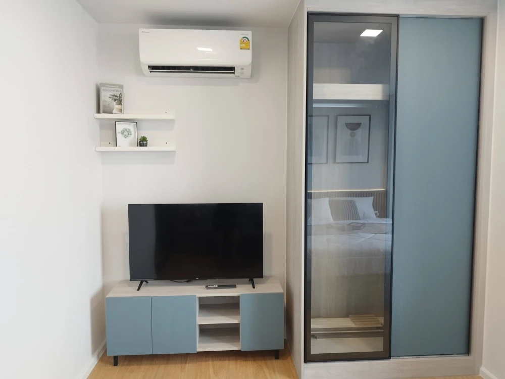 For rent: Atmoz Canal Rangsit, Building D. Unobstructed view, fully furnished, complete appliances. Unit is not next to the elevator or garbage room.