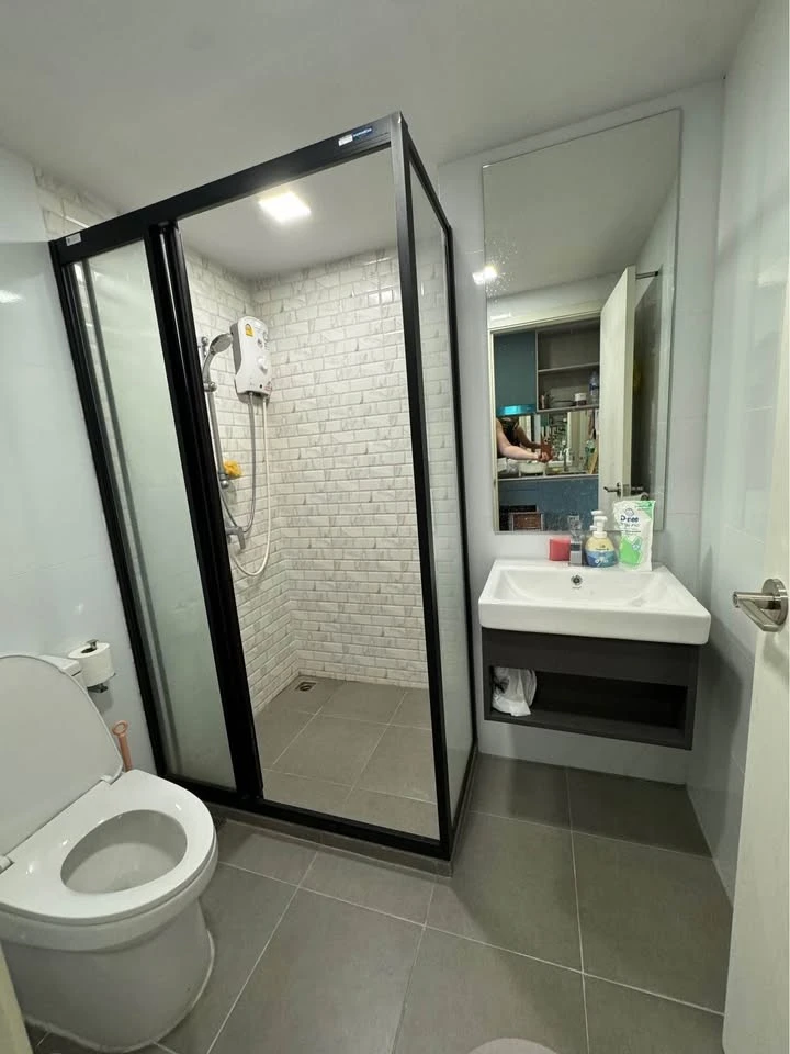 For rent: Atmoz Canal Rangsit, fully decorated room with built-in furniture. Hurry and reserve now!