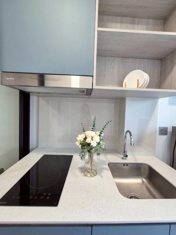 For rent: Atmoz Canal Rangsit. Beautifully decorated room with full amenities. Come and reserve today. Don't delay!