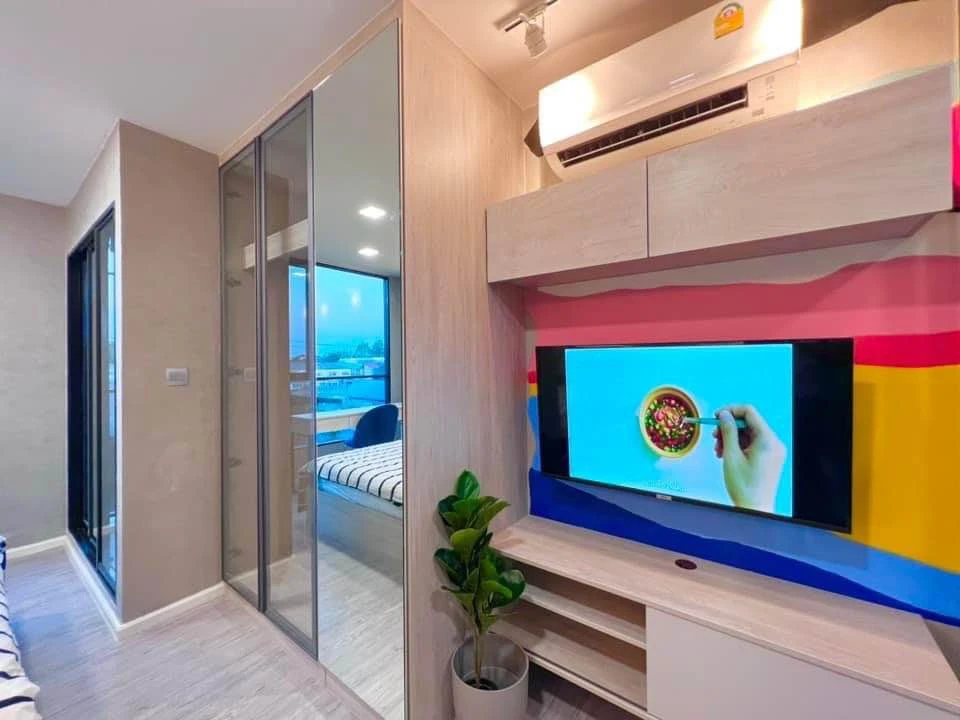 For rent: Atmoz Tropicana Bangna, decorated with built-in furniture, complete with electrical appliances. If you're late, you'll miss out.