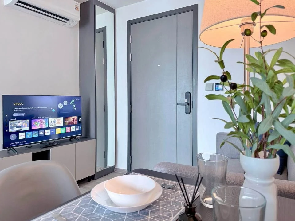 For Rent: Atmoz Palacio Ladprao-Wanghin, Building D, 8th Floor. The unit features a simple yet stylish and inviting design. Book now!