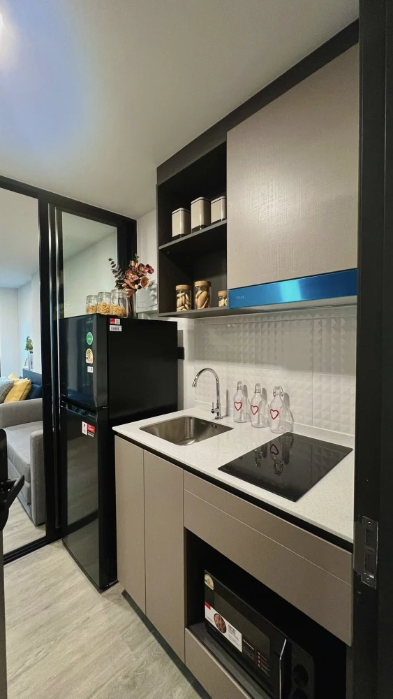 For rent: Atmoz Palacio Lat Phrao-Wang Hin, Building A, 2nd floor, shady, tree view, fully furnished, move in now, don't hesitate.