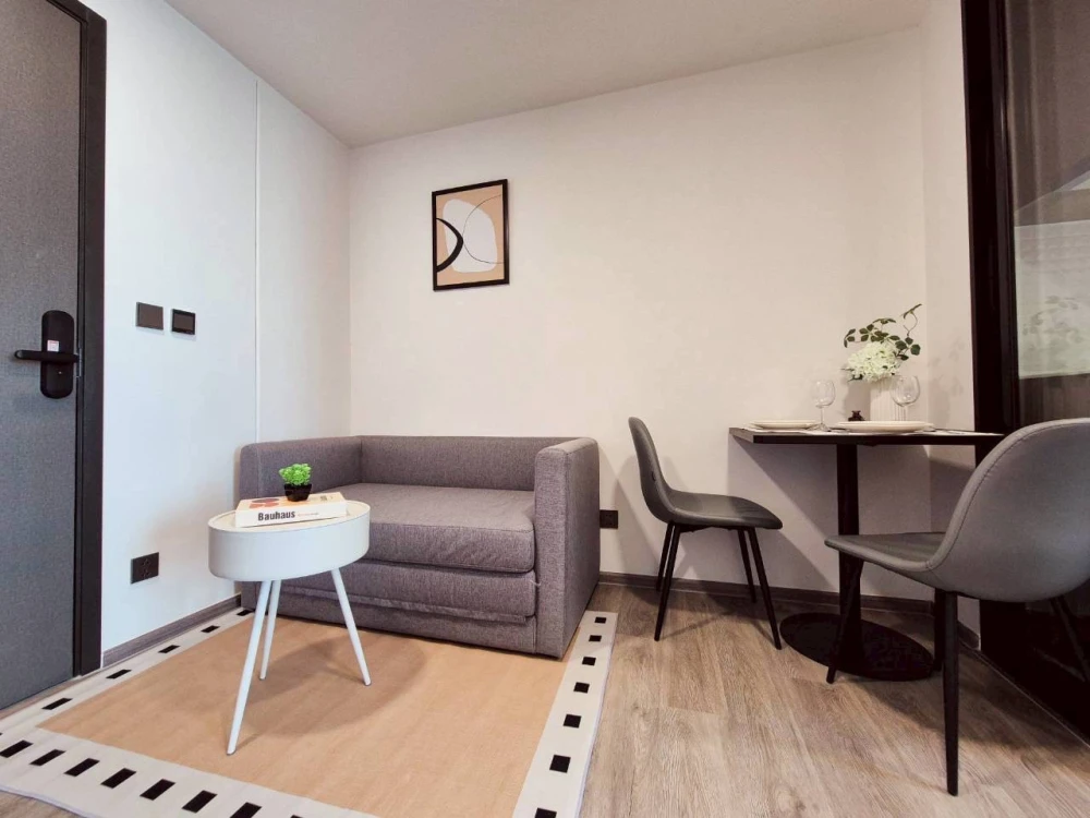 For rent: Atmoz Palacio Lat Phrao-Wang Hin, fully furnished, 7th floor, Building D, size 27 sq m., must arrange.
