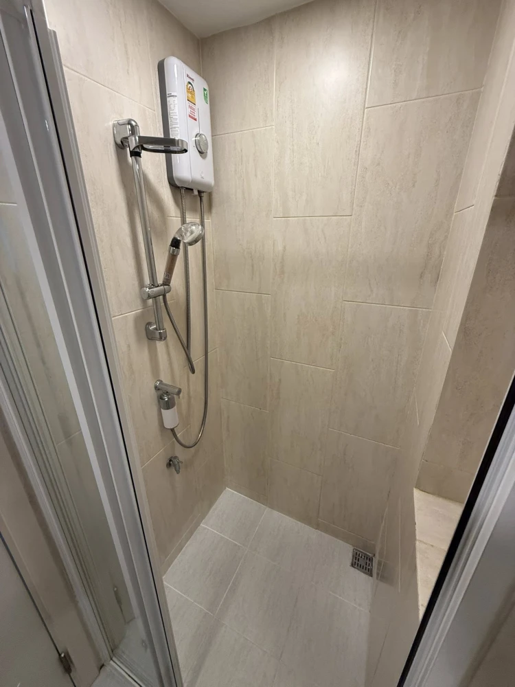 For rent: Atmoz Ladprao 71, pool view, corner unit*** Very private, great atmosphere. Grab it now!