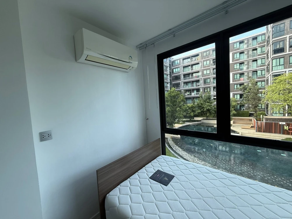 For rent: Atmoz Ladprao 71, pool view, corner unit*** Very private, great atmosphere. Grab it now!