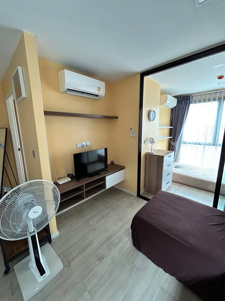 For rent: Atmoz Ladprao 71, Building A, 6th floor, corner room, quiet, very private, with appliances + furniture. Reserve now!