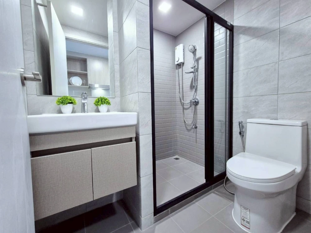 For rent: Atmoz Flow Min Buri. Ready to move in, fully furnished, complete amenities. Book now!