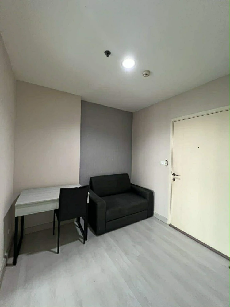 For rent: Aspire Ngamwongwan with furniture.